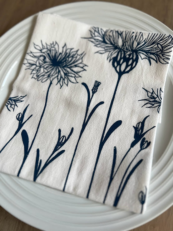 Bachelor button flower napkin set