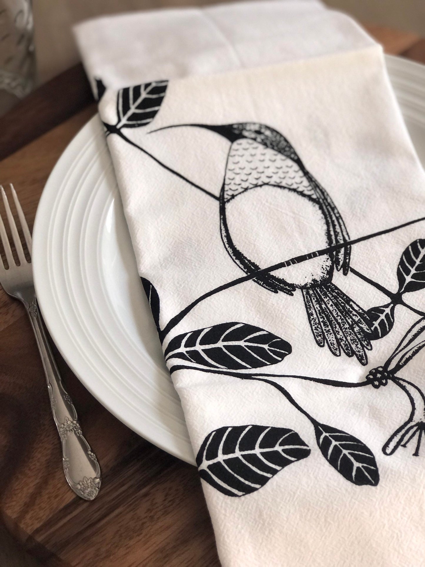 Hummingbird dinner napkin set